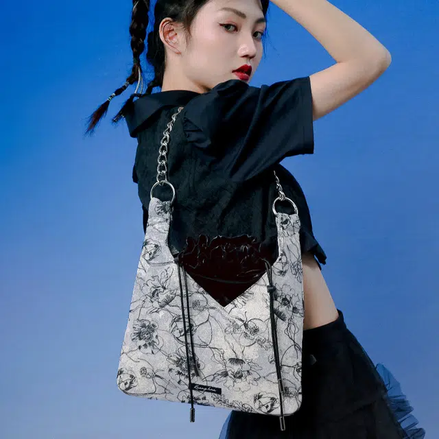 哐花村 刺绣花纹菱格绣花链条包 涤纶 女包百搭通勤斜挎包大容量单肩包手提包 女 未闻花名