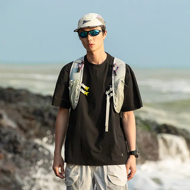 EASTERN CAMEL T