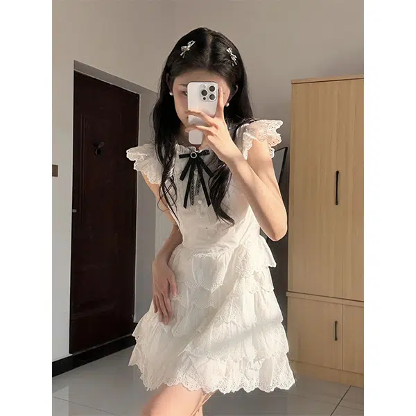 花蔓色 韩系学院风小飞袖气质蓬蓬蛋糕简约纯色收腰甜美无袖连衣裙 女款 白色