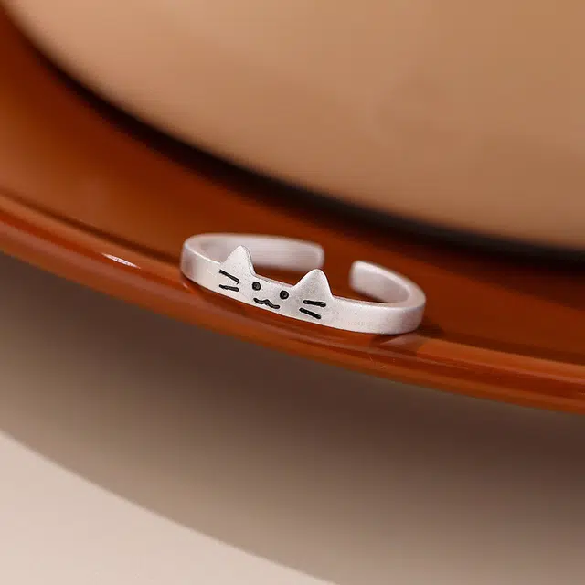 990