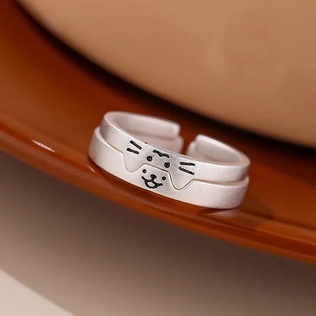 990