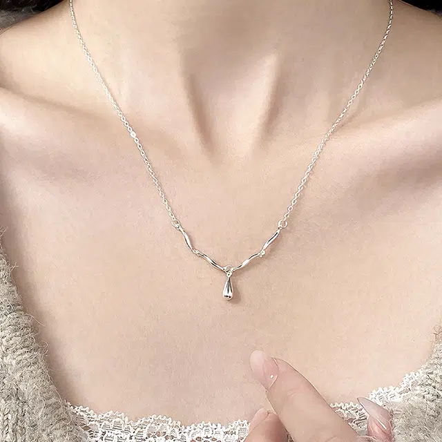 990