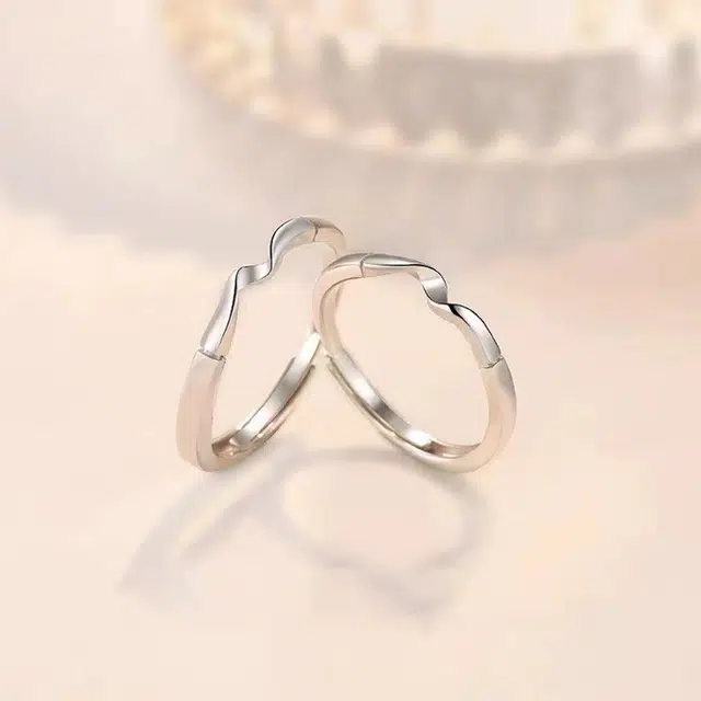 925
