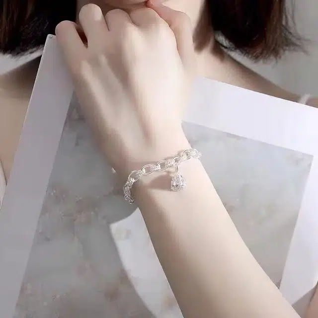 990