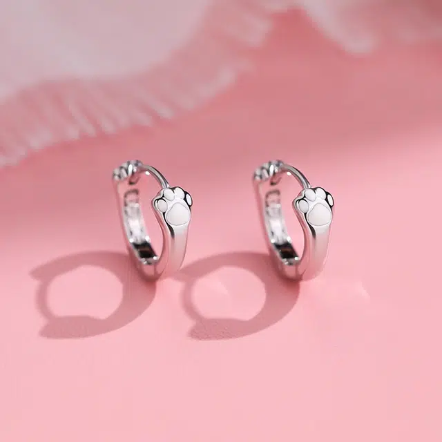 990