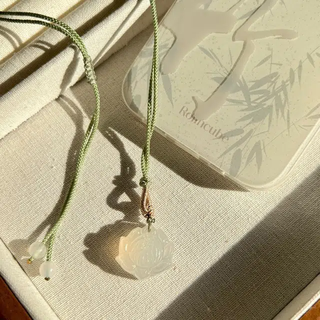 老庆云银楼 莲花吊坠 国潮新中式好运莲莲 甜美清新 典雅 玉髓 项链 女款