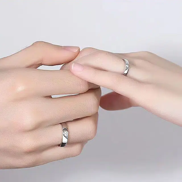 925
