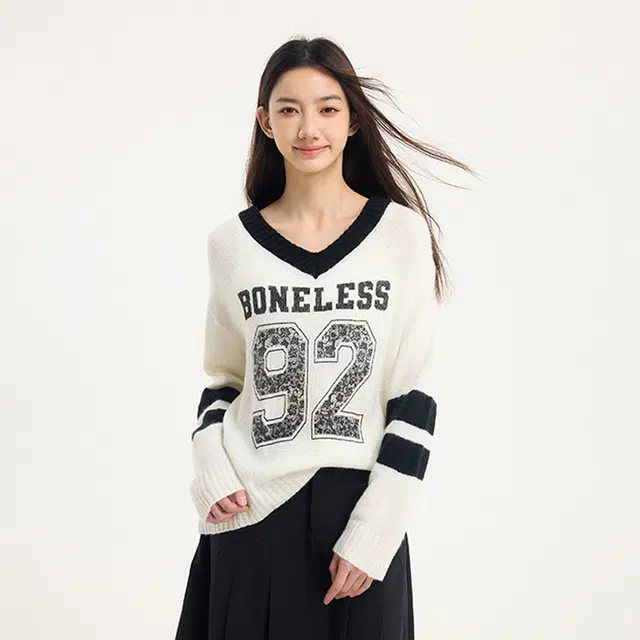 BONELESS VLogo
