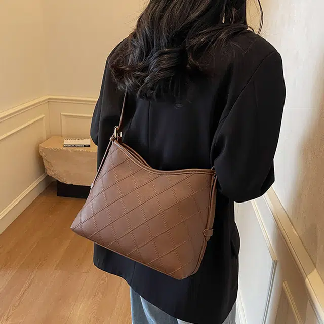 NOMK PU Tote