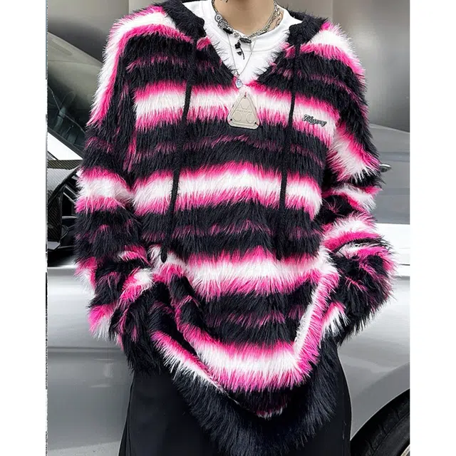 Fakeyoung Vlogo