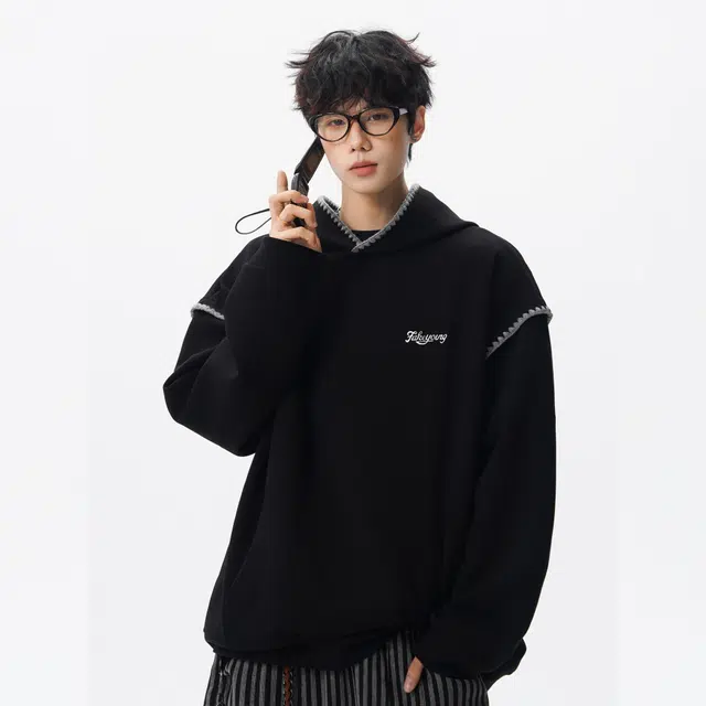 Fakeyoung Logo