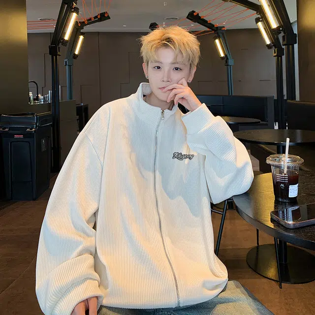 Fakeyoung