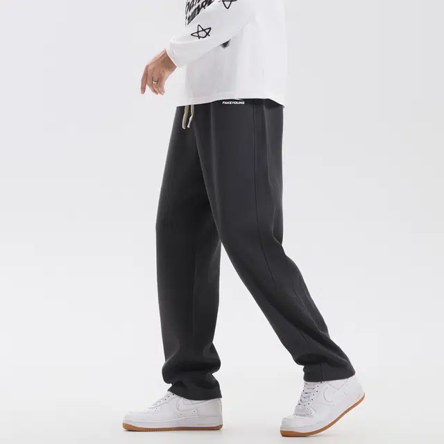 Fakeyoung