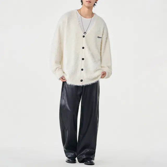Fakeyoung Vlogo