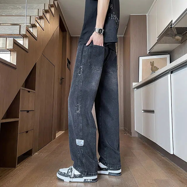 Fakeyoung