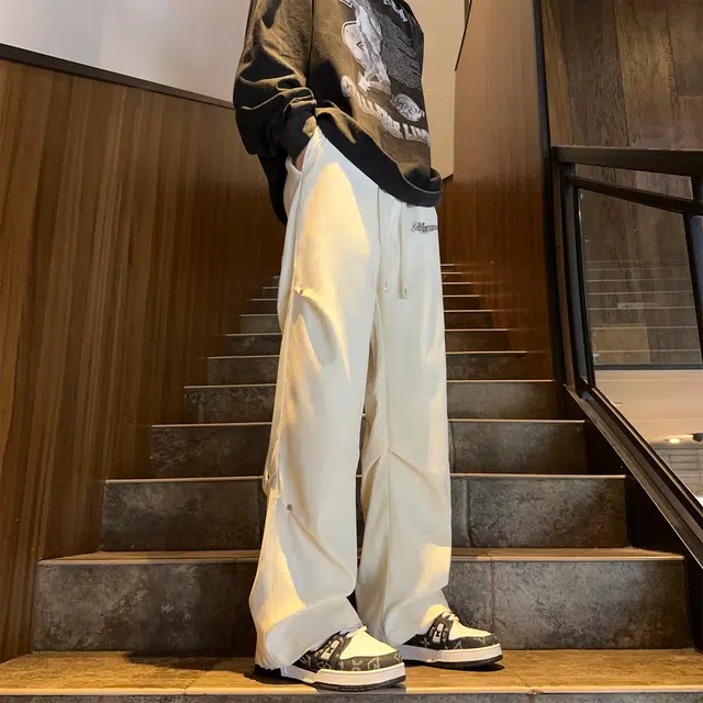 Fakeyoung