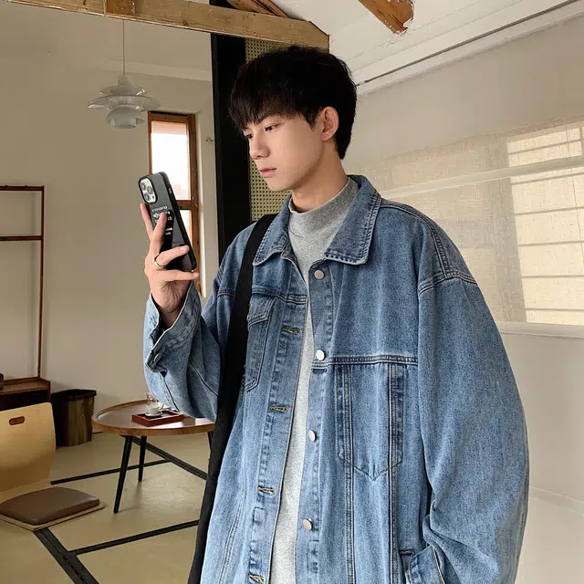 Fakeyoung