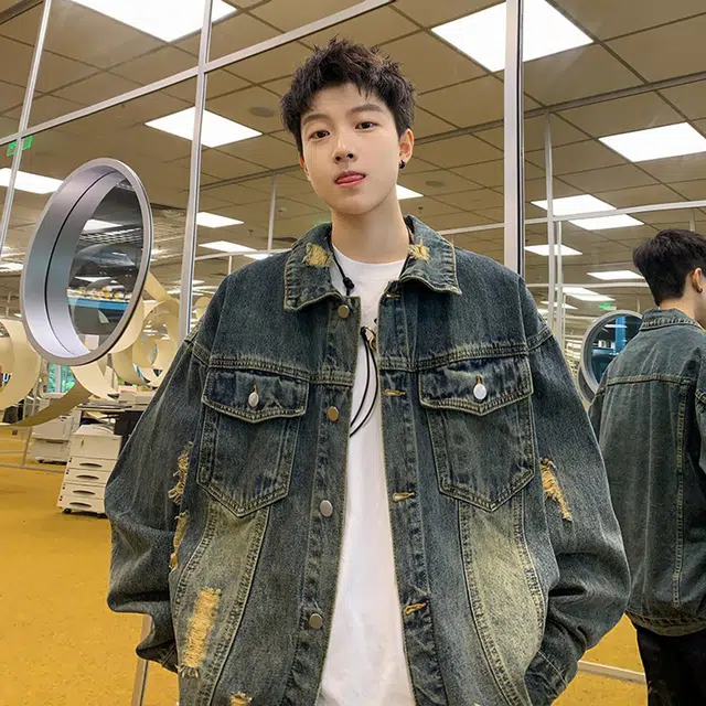 Fakeyoung