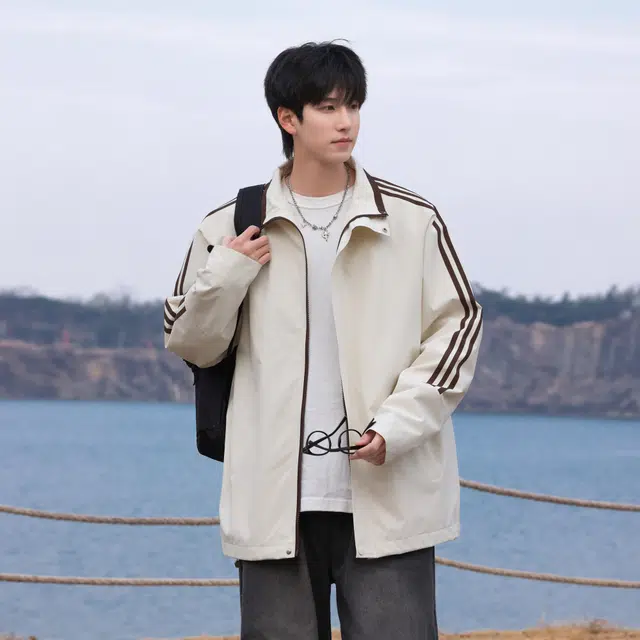 Fakeyoung