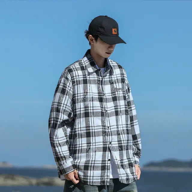 Fakeyoung logo
