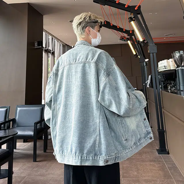 Fakeyoung