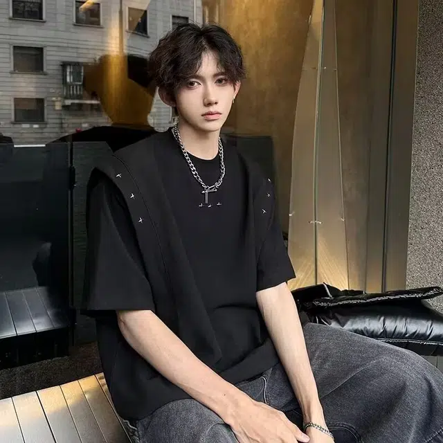 Fakeyoung T