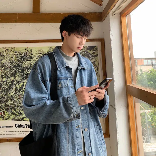 Fakeyoung