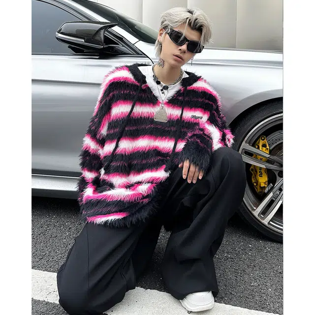 Fakeyoung Vlogo