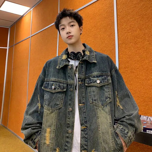 Fakeyoung