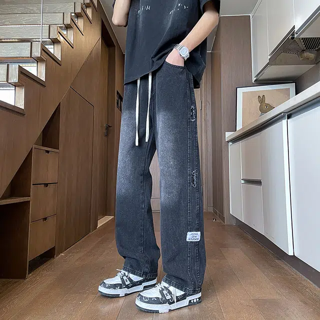 Fakeyoung