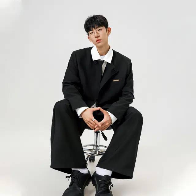 Fakeyoung