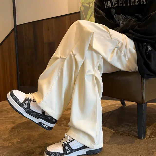 Fakeyoung