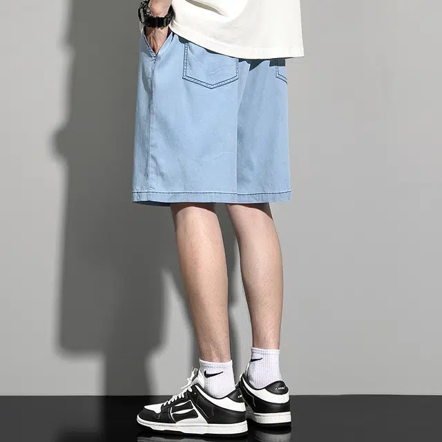 Fakeyoung