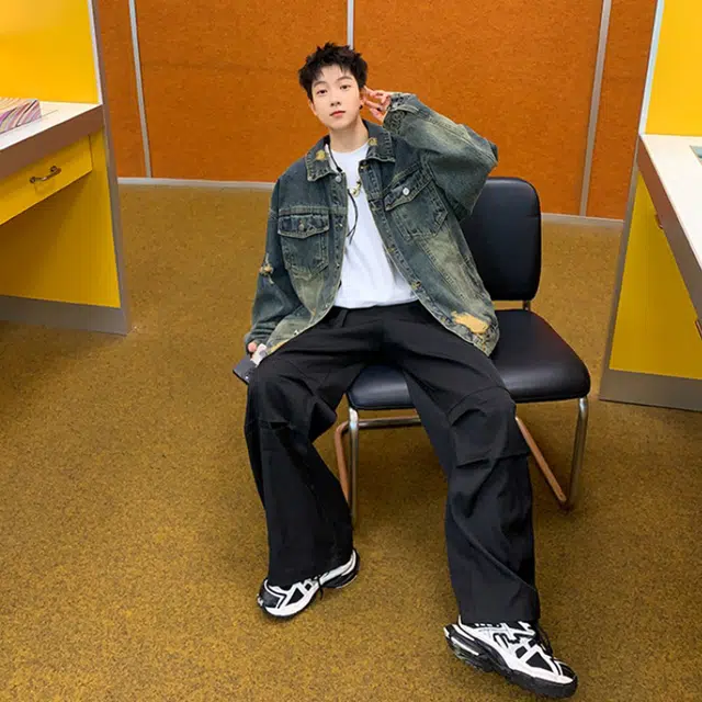Fakeyoung