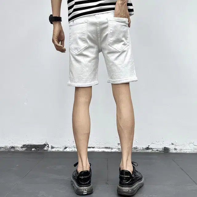 Fakeyoung