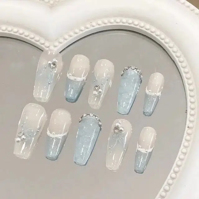 奥兰诺 小熊天使蝴蝶结穿戴甲波点可爱卡通甜美少女美甲珍珠爱心指甲贴片  梯型蓝色渐变