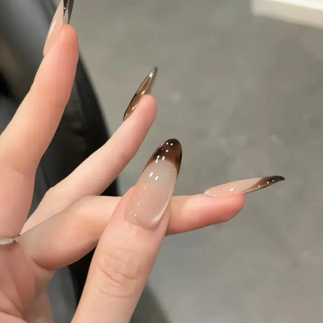 奥兰诺 指甲片猫眼穿戴甲高级简约法式豹纹穿戴甲甲片成品高端美甲贴  杏仁浅色晕染 法式