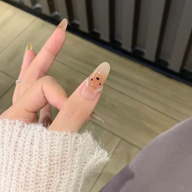 奥兰诺 可爱捣蛋鬼猫咪美甲法式卡通秋冬显白百搭气质穿戴甲少女心甜美  杏仁浅色渐变 可爱
