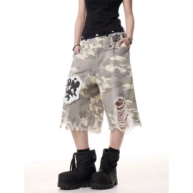 虫小绿 美式复古迷彩设计感破洞做旧水洗宽松阔腿街头潮流高街运动休闲短裤 男女同款