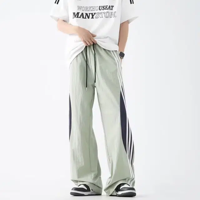 虫小绿 美式高街侧边拼接织带设计速干透气冰丝凉感降落伞工装裤宽松阔腿坠垂感显瘦百搭运动裤伞兵裤直筒休闲裤 男女同款