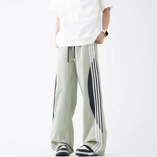 虫小绿 美式高街侧边拼接织带设计速干透气冰丝凉感降落伞工装裤宽松阔腿坠垂感显瘦百搭运动裤伞兵裤直筒休闲裤 男女同款