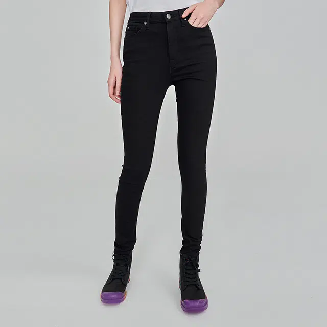 Lee FW23 419