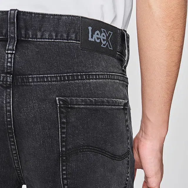 Lee