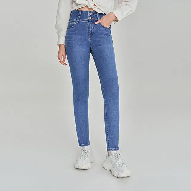 Lee FW23 419