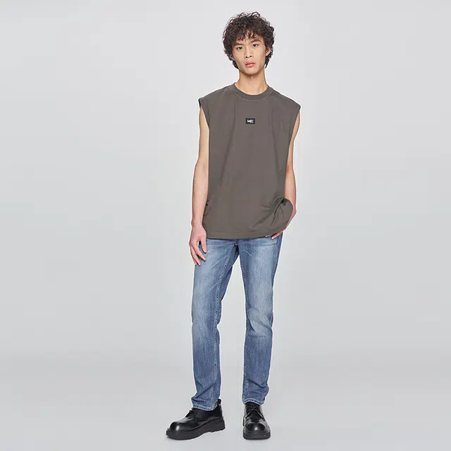 Lee