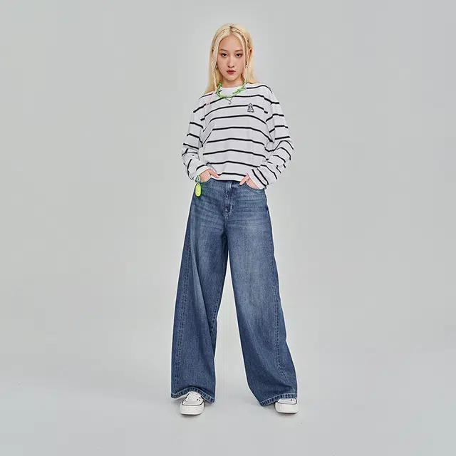 Lee FW23 T