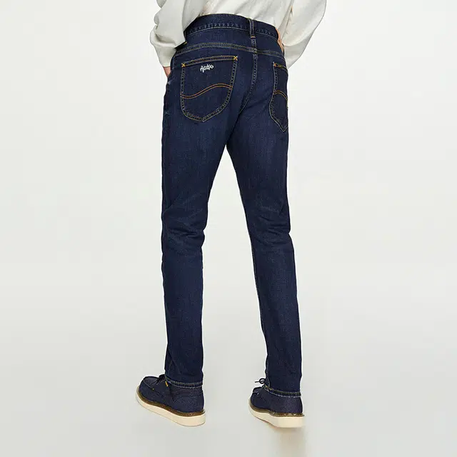 Lee FW23 709