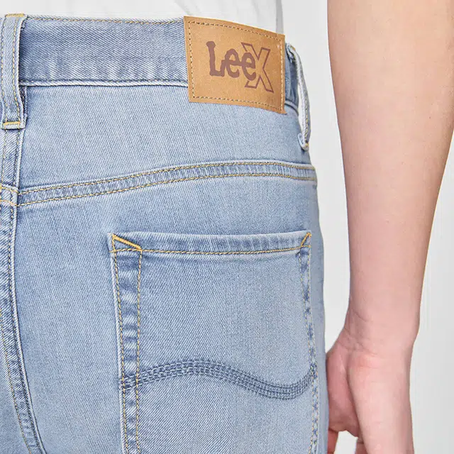Lee