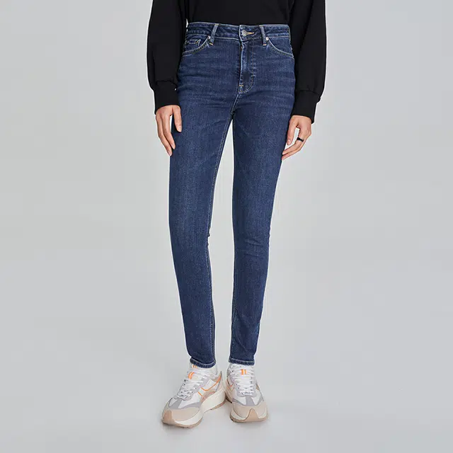 Lee FW23 419