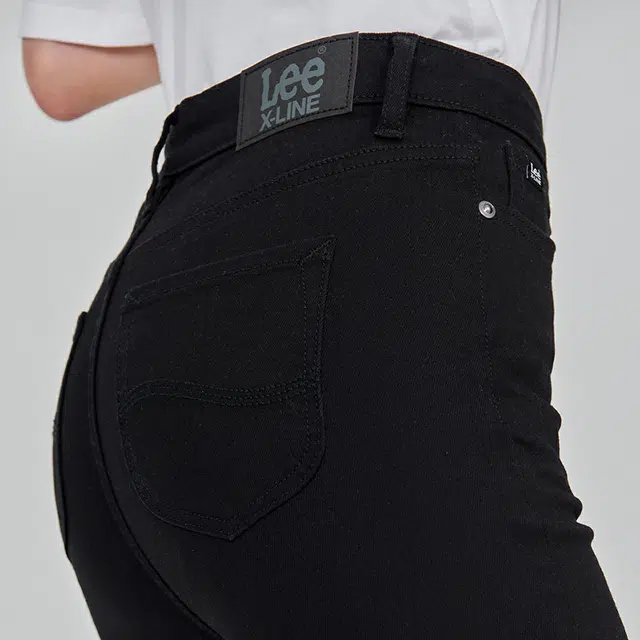 Lee FW23 419